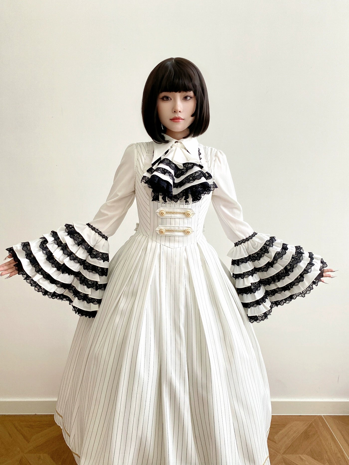 [Pre-orders available until 9/29] Bright Moon Corset Jumper Skirt Stripe [White]