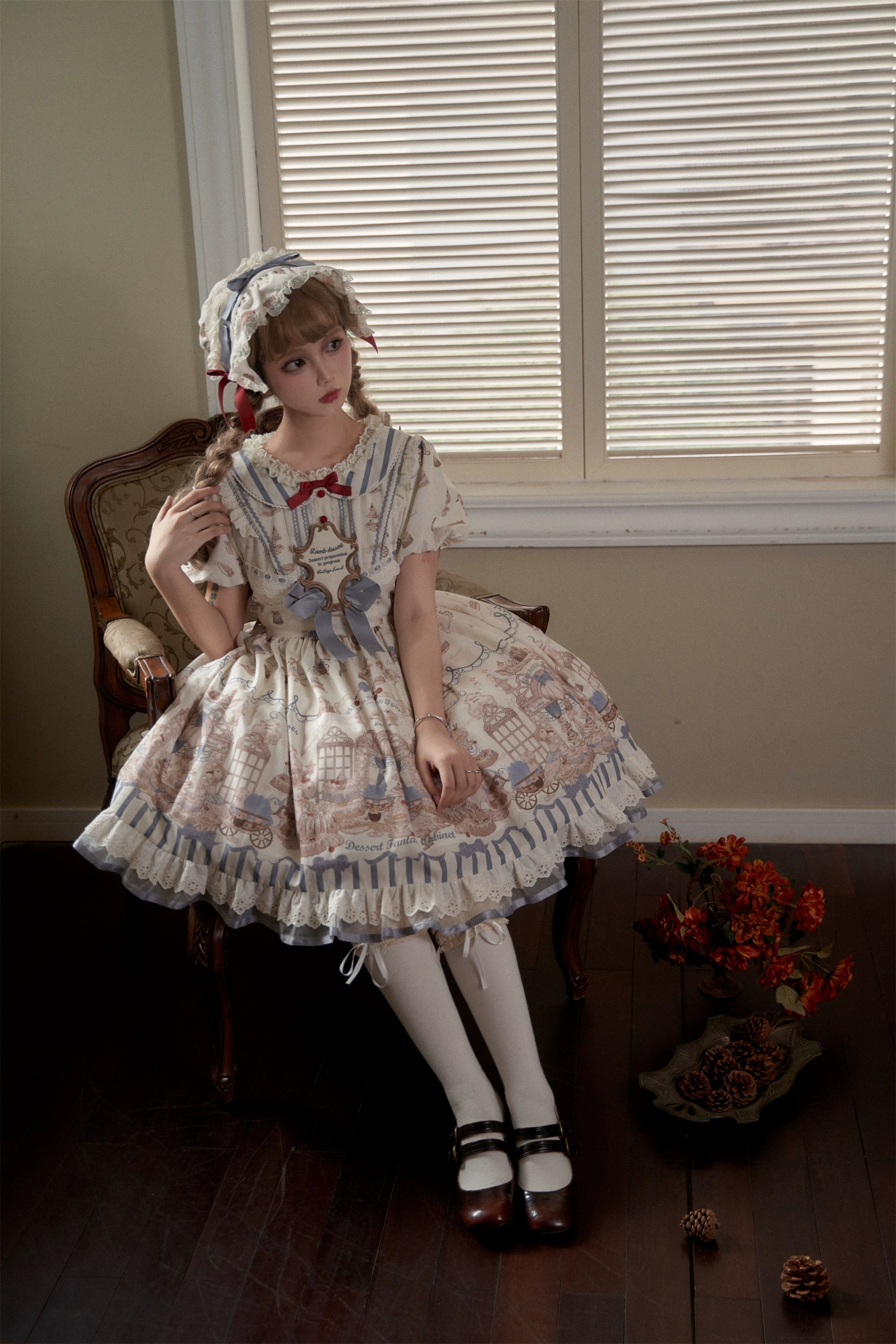 [Pre-orders available until 10/28] Antique Dessert Room Short Sleeve Dress