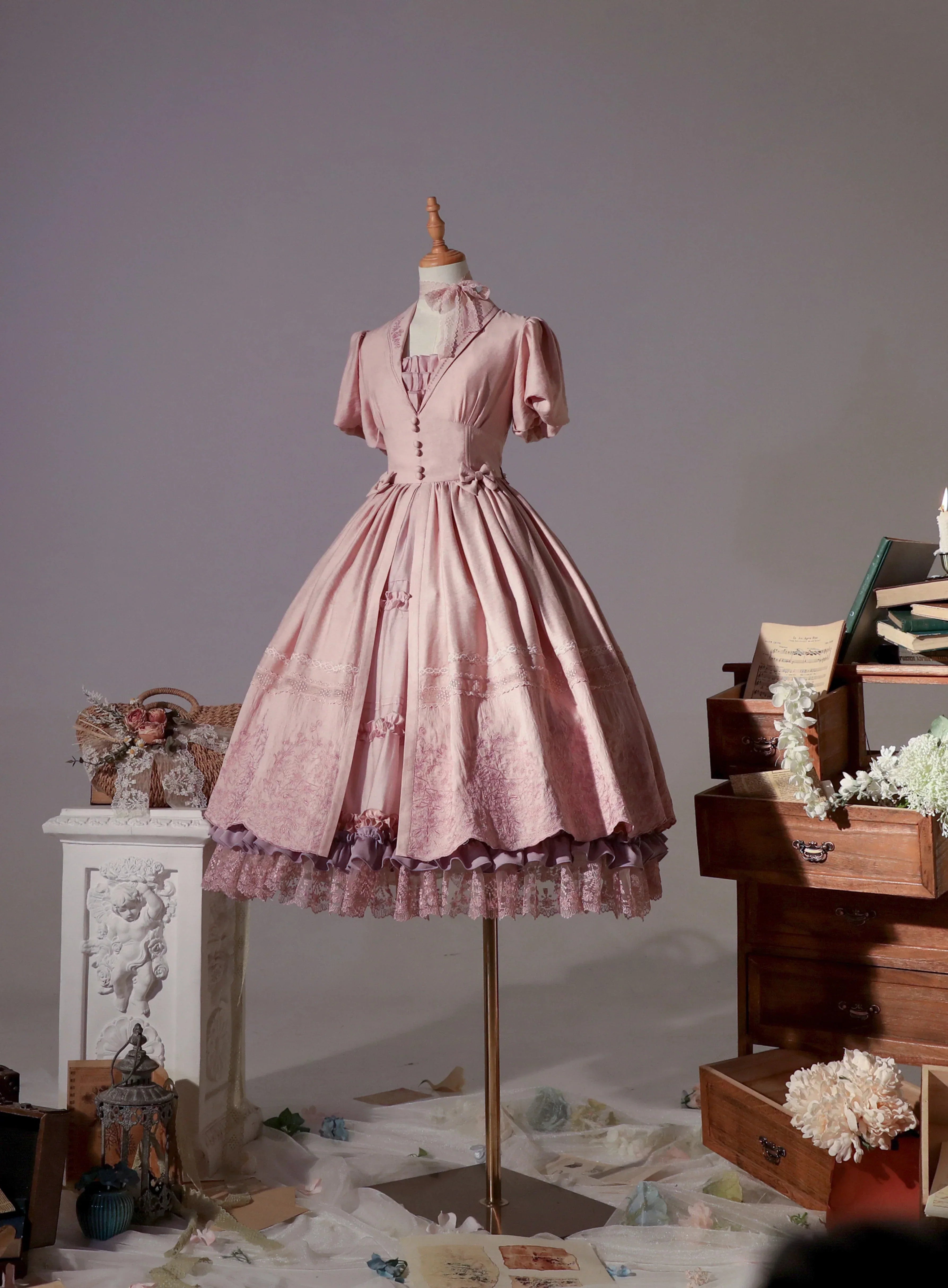Fourteen-line poem One-piece dress with inner skirt