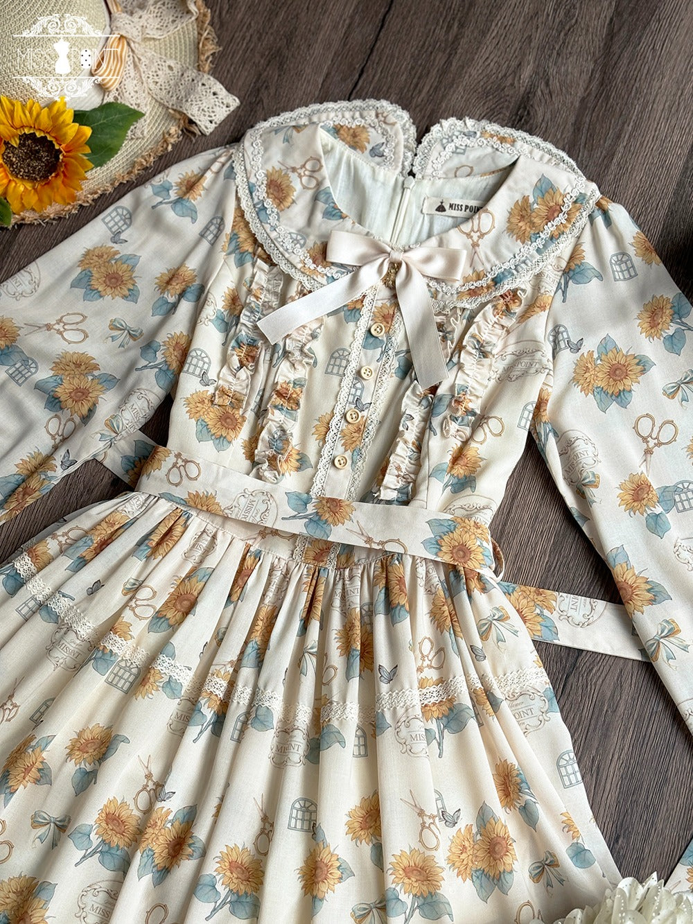 [Pre-order] Gardening Sunflower Daily Dress