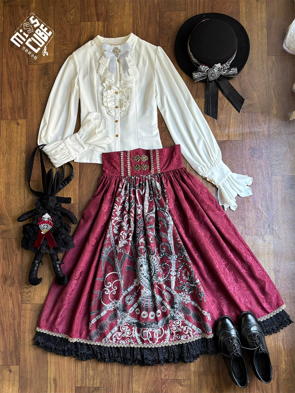 [Pre-orders available until 12/12] Eye of Horus Print Skirt, Corset Type