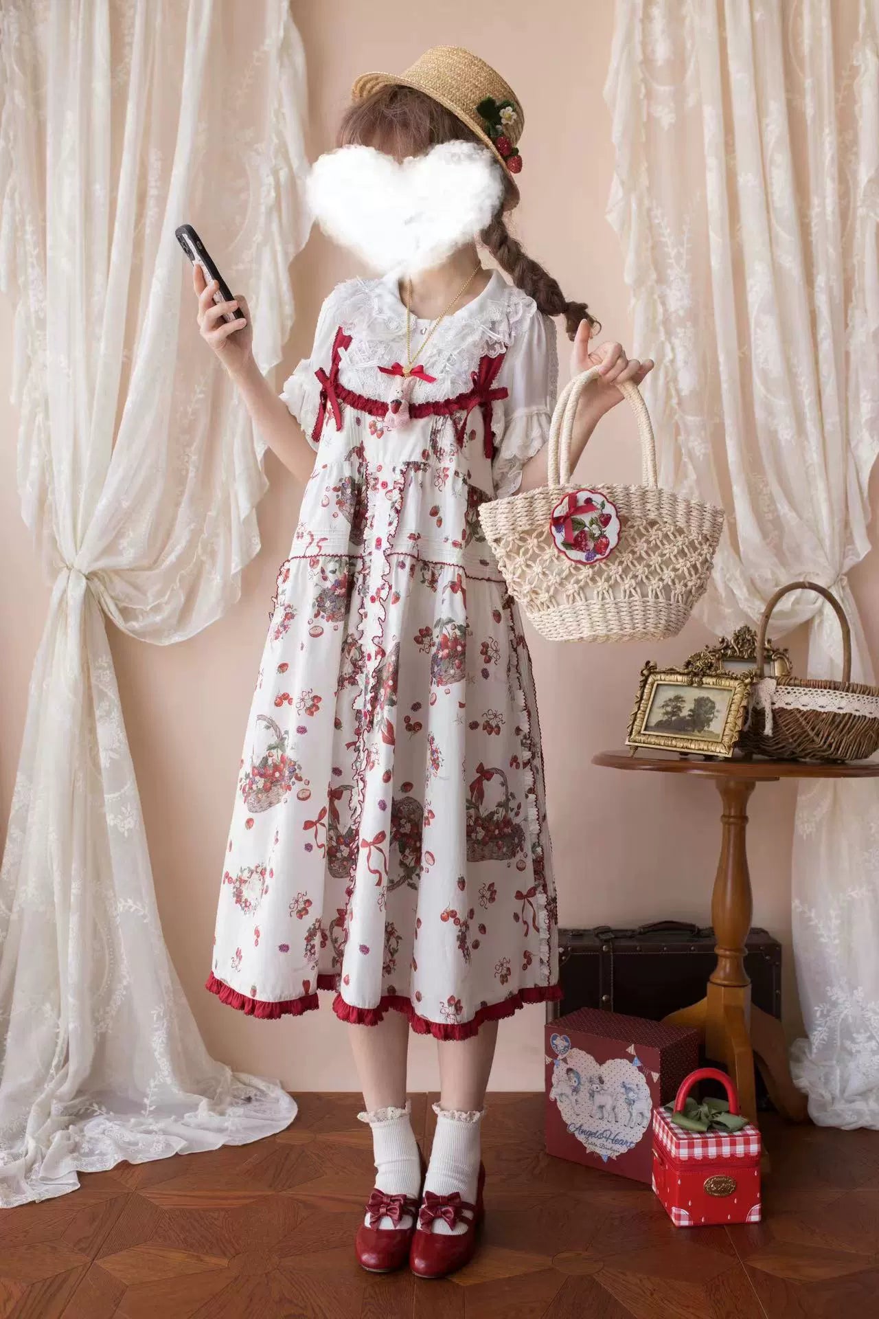 [Sales period ended] Picnic Basket jumper skirt in strawberry pattern