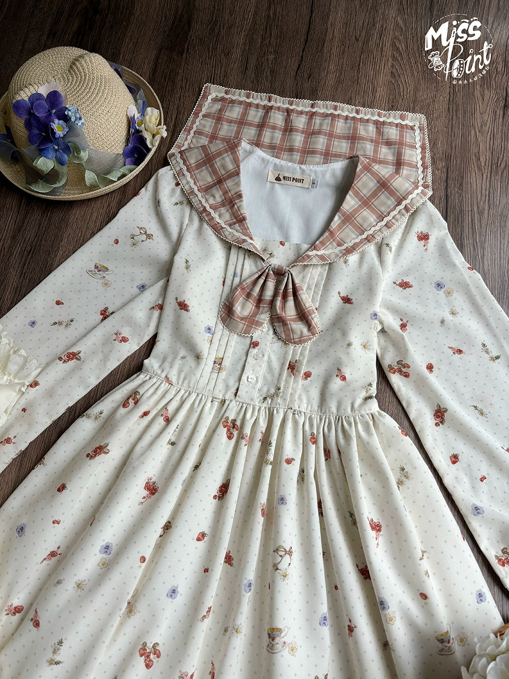 [Pre-orders available until 9/24] Autumn Pleasure Sailor Collar Dress