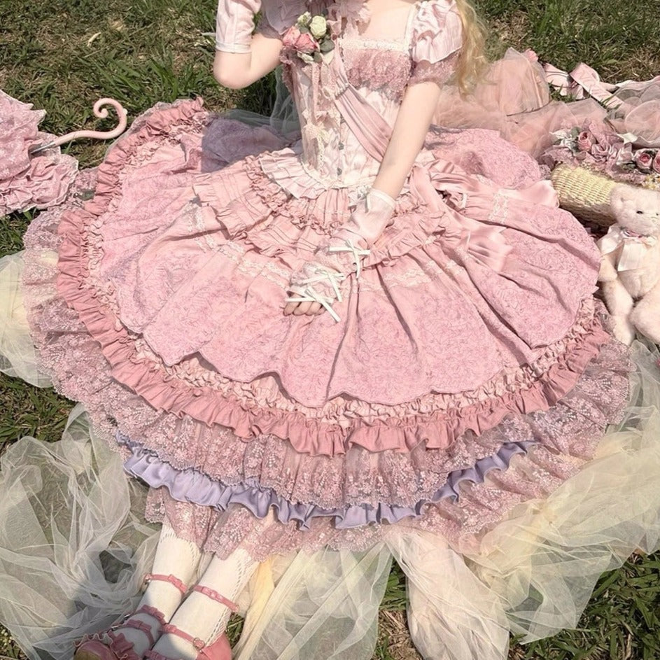 Fourteen-line poem: Lace and embroidered skirt