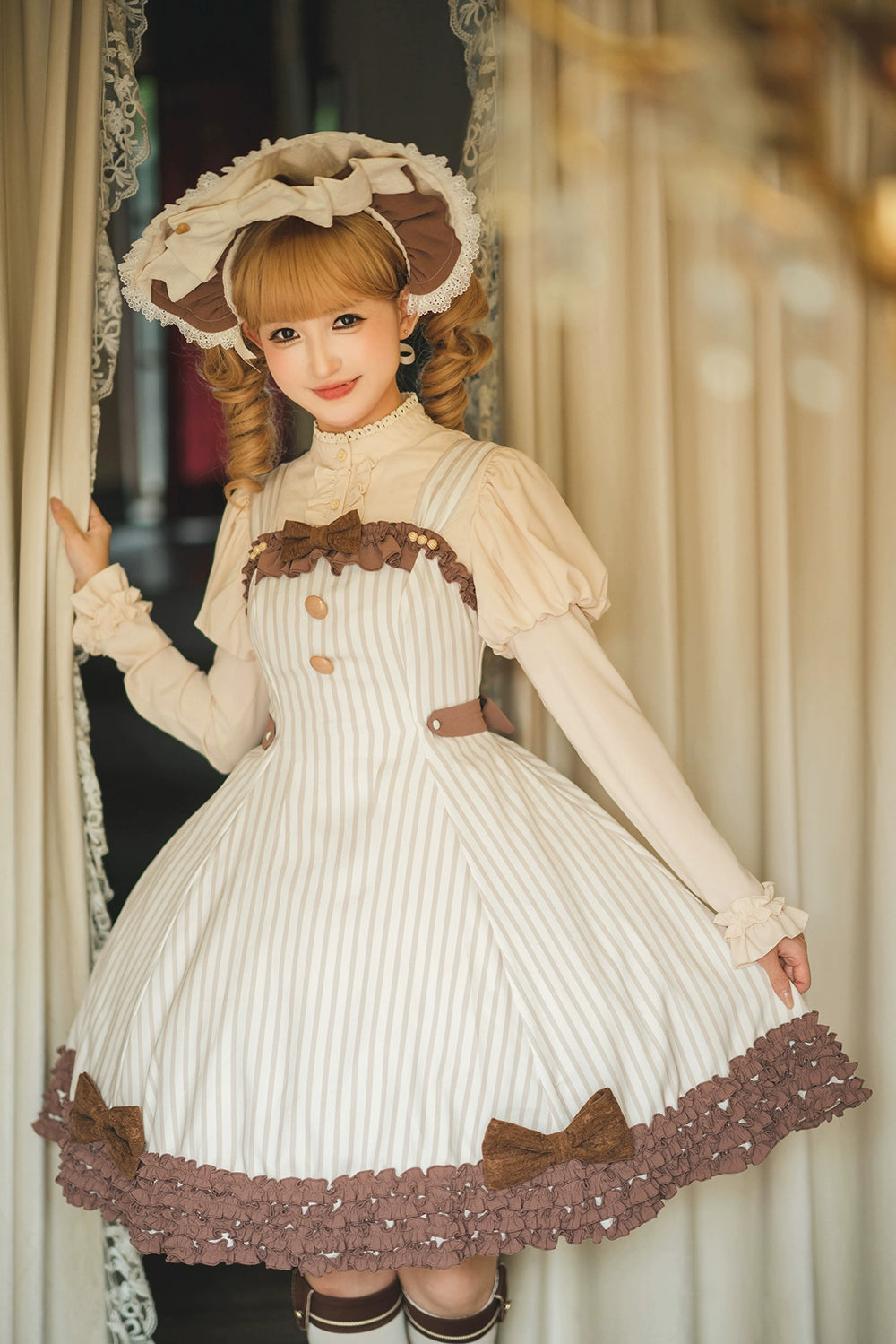 【受注予約12/4まで】Classic Chocolat Stripe リボンタイブラウス