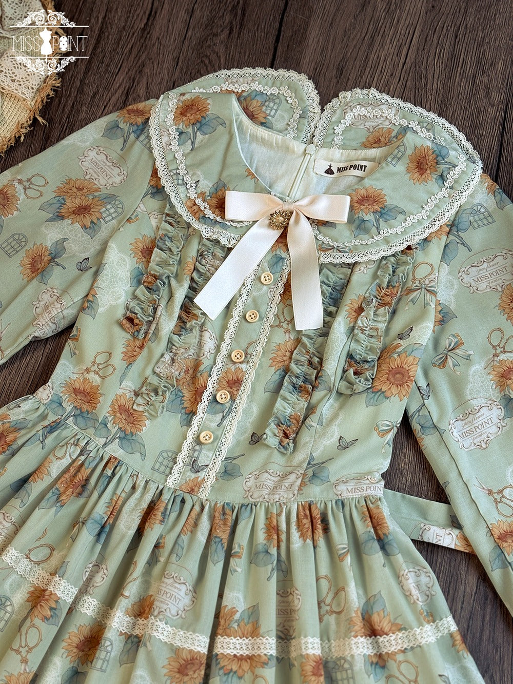 [Pre-order] Gardening Sunflower Daily Dress