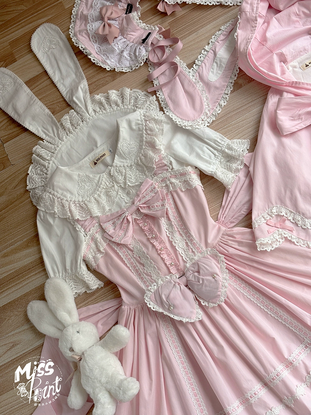 【受注予約6/12まで】Antique Petal Rabbit リボンジャンパースカート