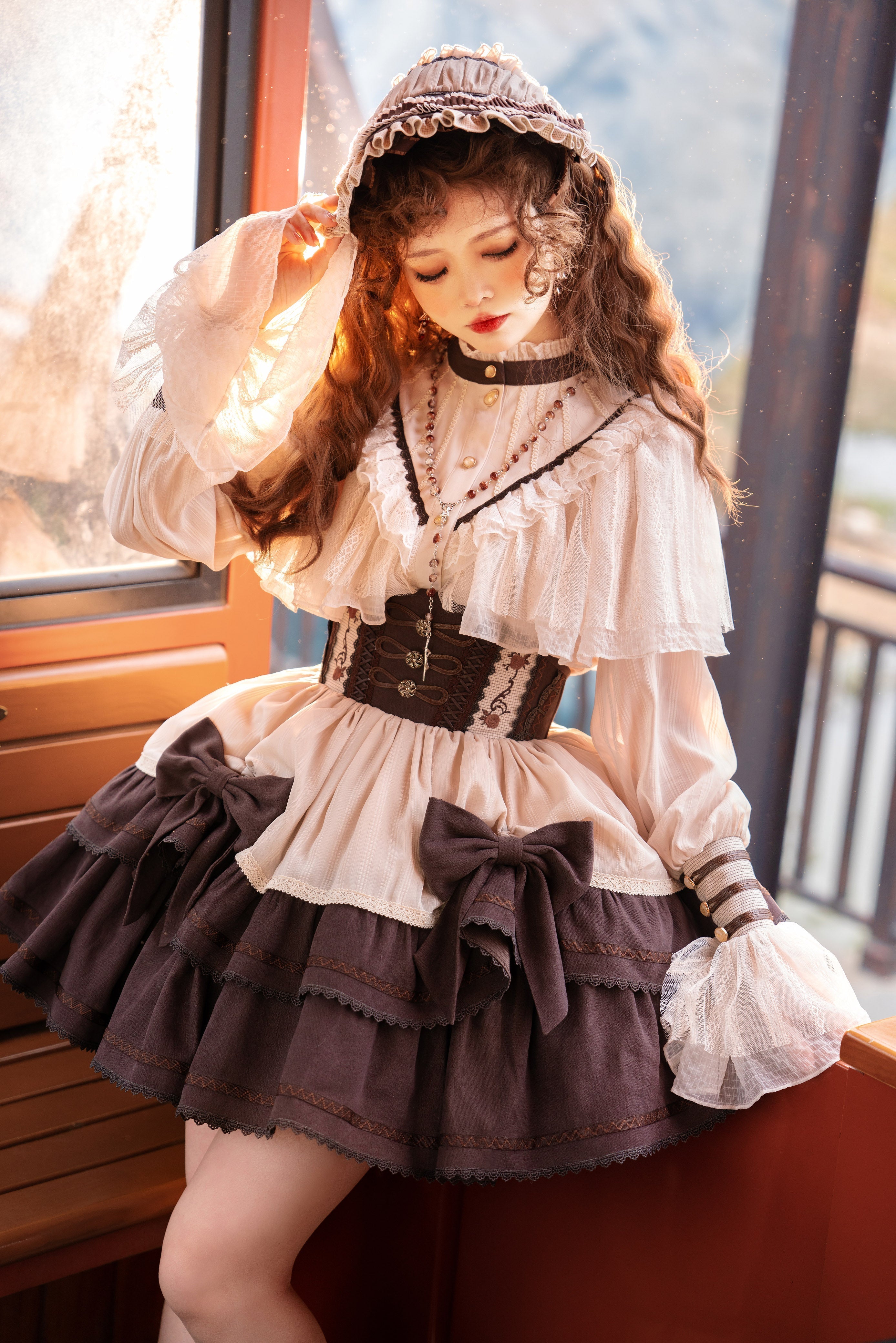[Pre-order] Sunset Thron lace blouse