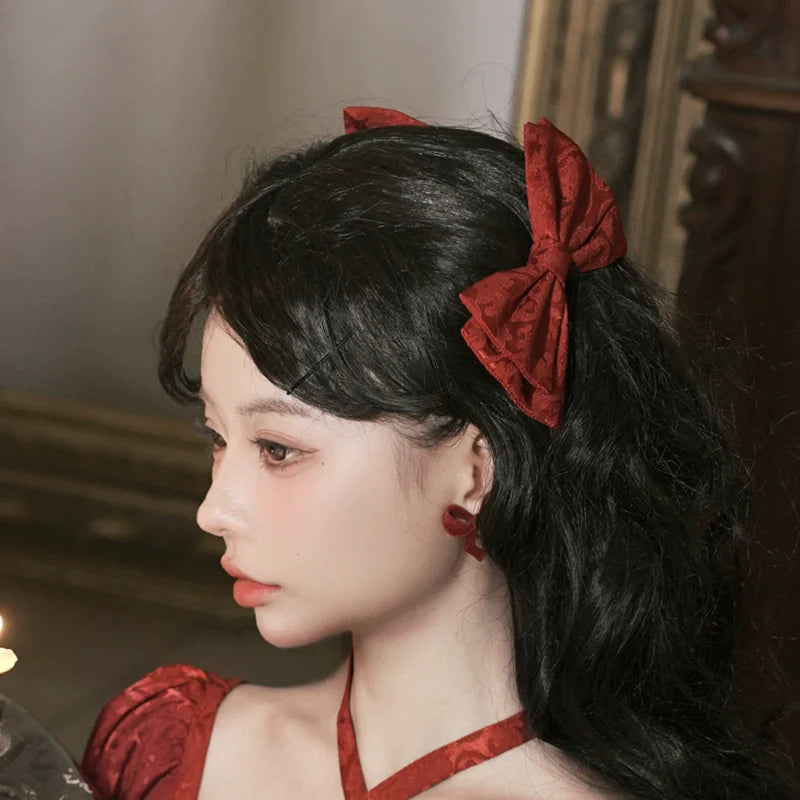 Rose of Thorns ribbon clip