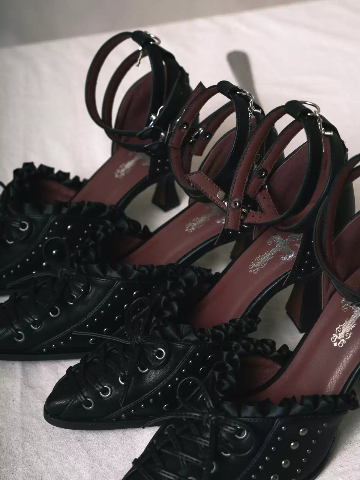 【Twilight Stud Vow】鋲×レース ダークゴシックポインテッドトゥパンプス