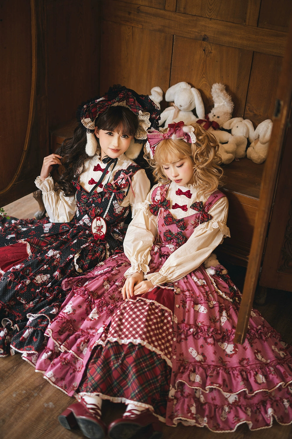 [Pre-orders available until 1/23] Sweet Berry Rabbit Stand Collar Blouse