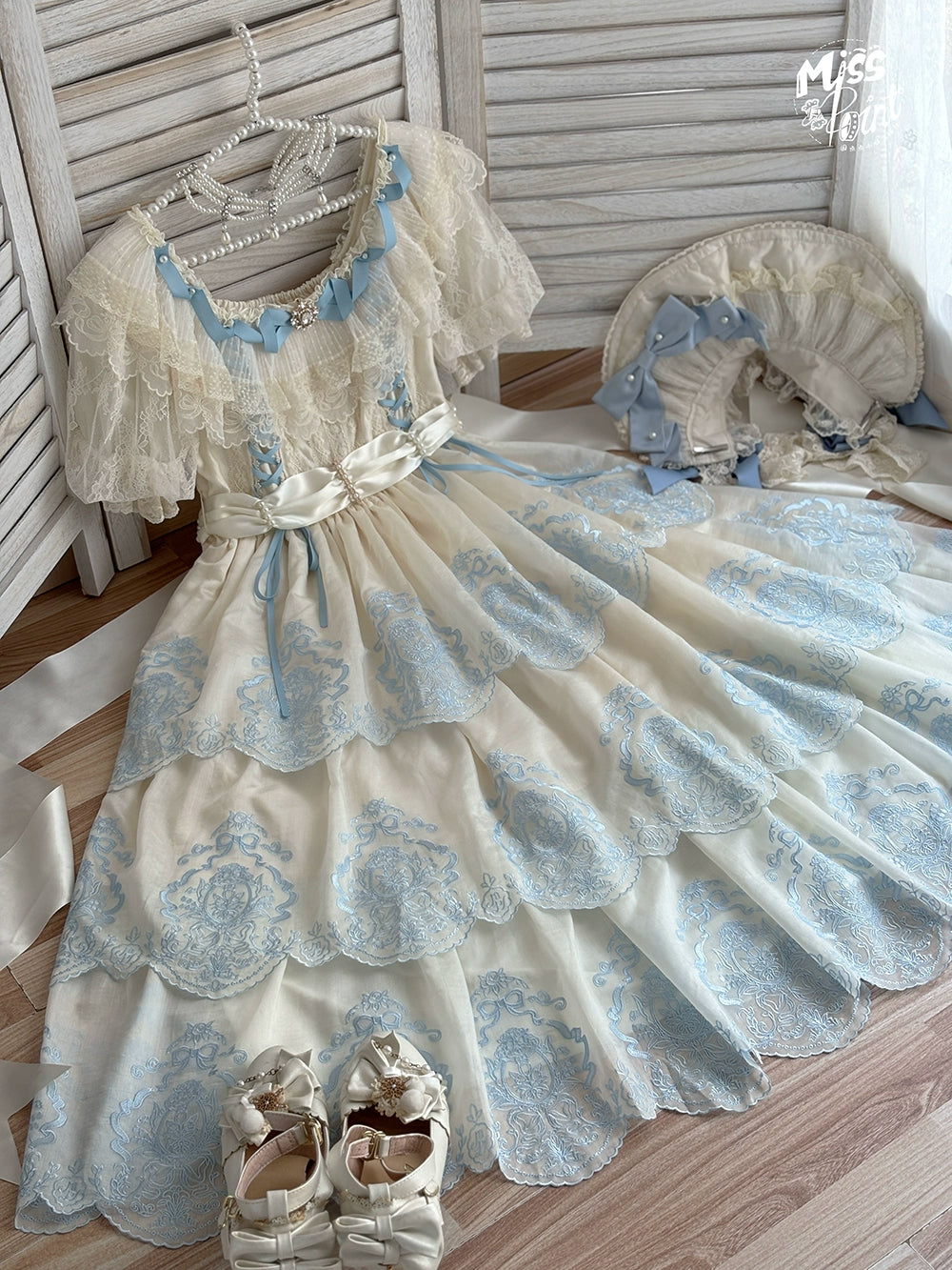 【受注予約9/25まで】Noble Garden 付け袖付き刺繍ワンピース