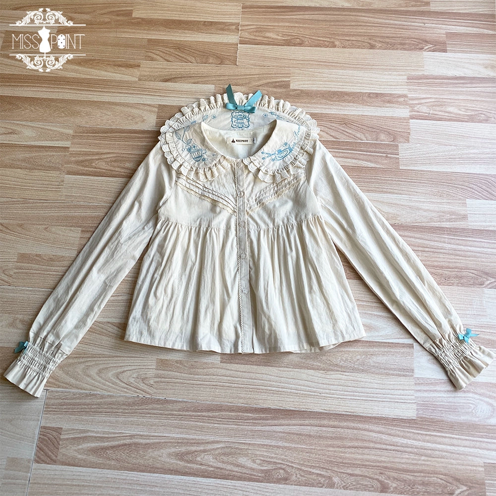 [Sales period ended] Picnic Tea Party Embroidered Blouse