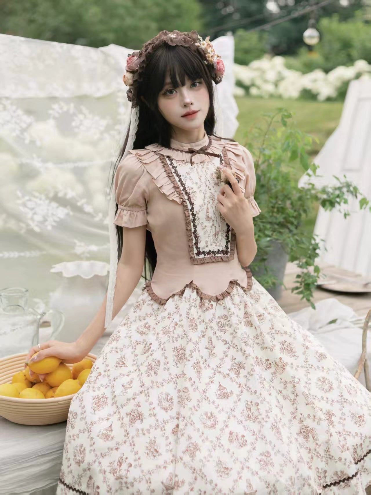 【受注予約7/16まで】花影の午後 くすみカラーの小花プリント切替ワンピース