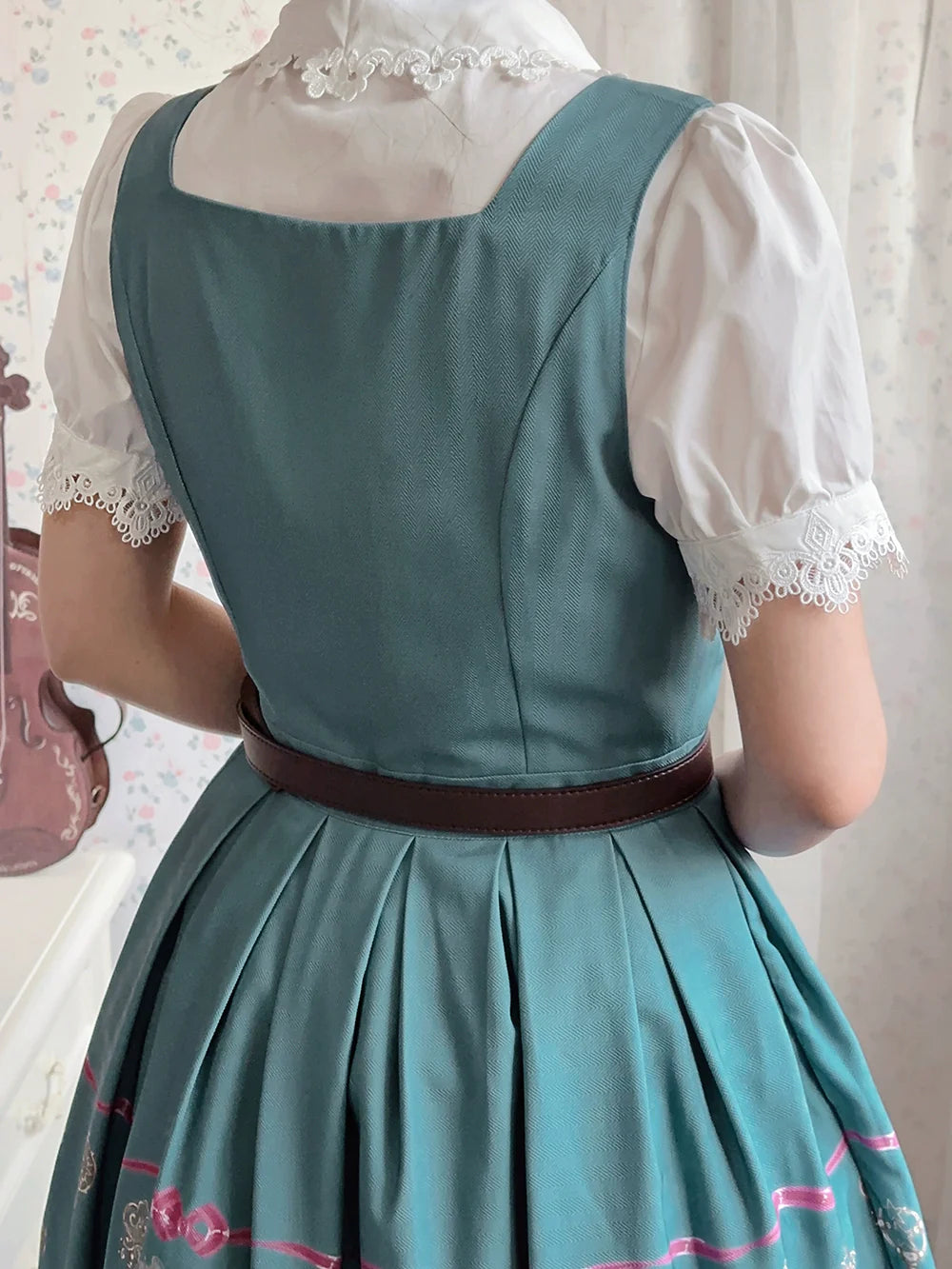 [Pre-order] Secret Key White Lace Short Sleeve Blouse