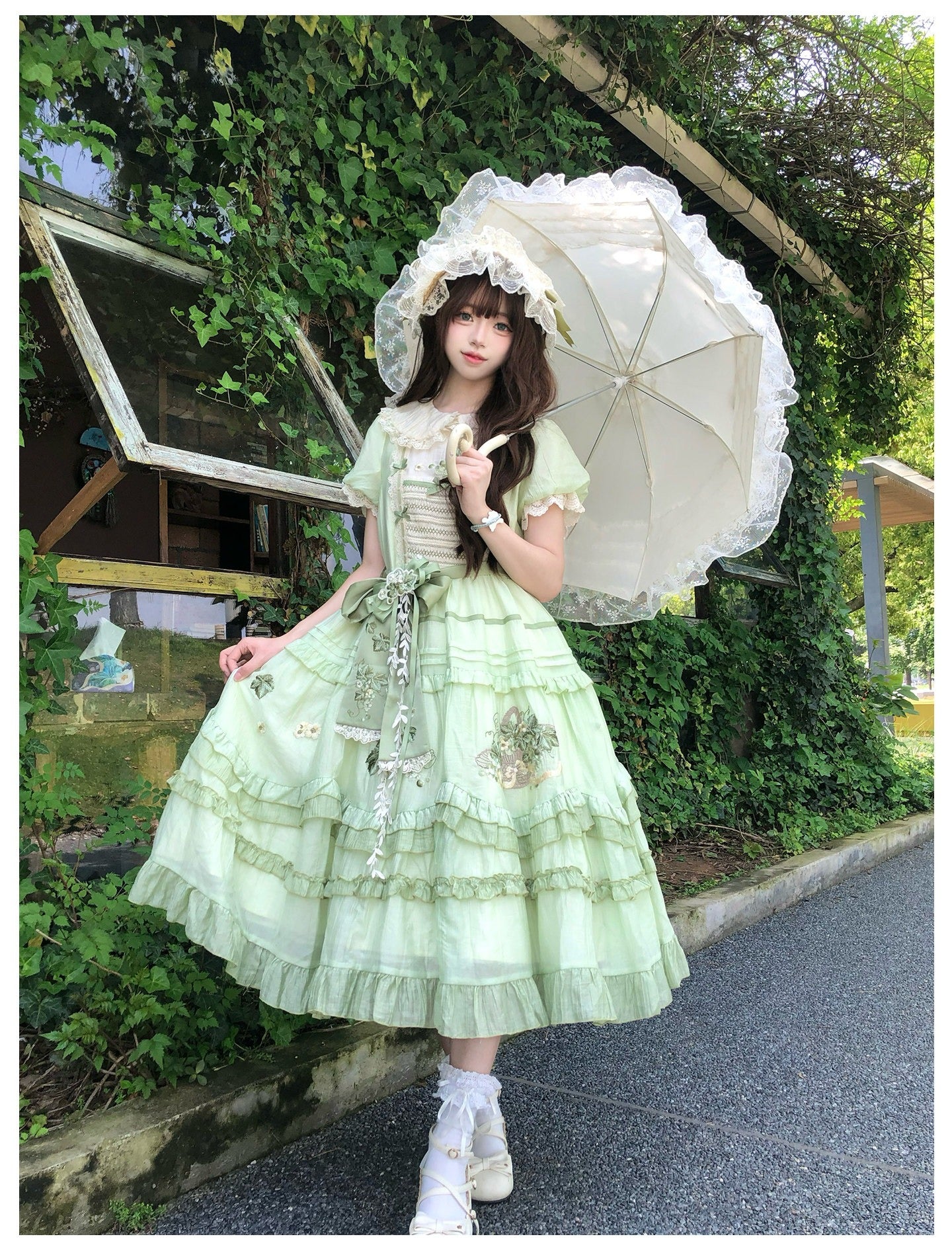 夏風の葡萄園 刺繍ワンピース