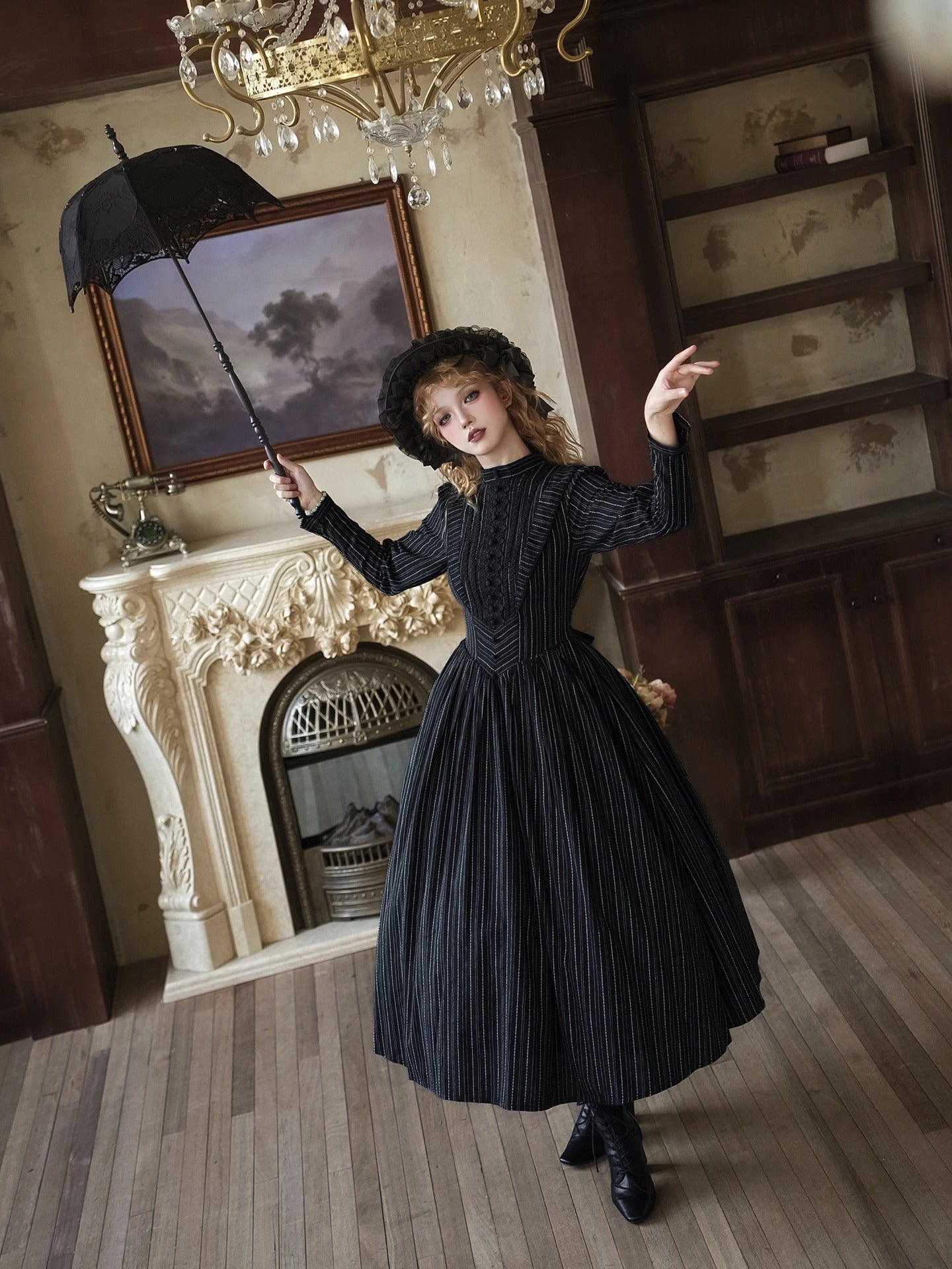 【受注予約10/28まで】Hidden behind the Books ストライプワンピース