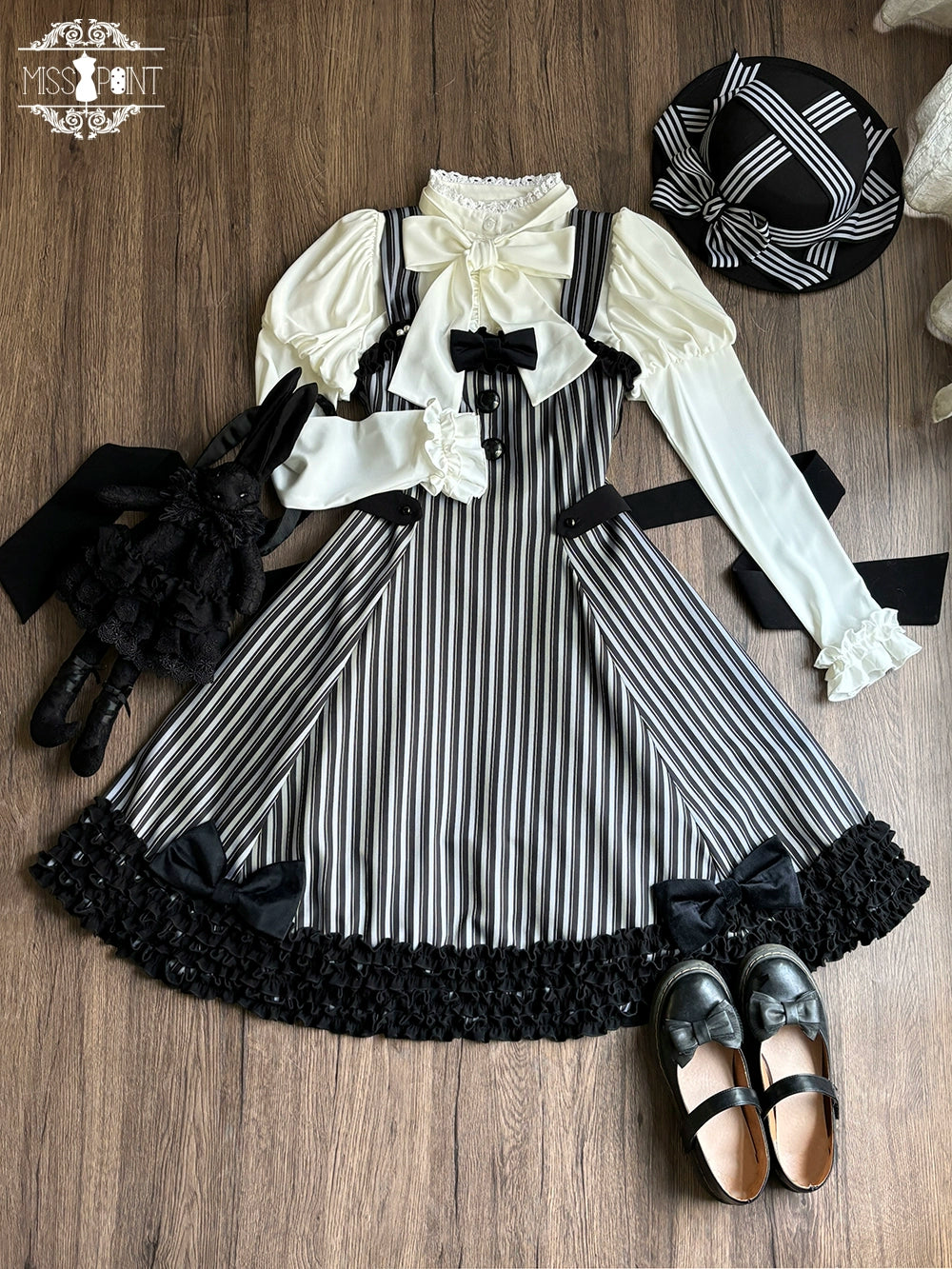 【予約販売】Classic Chocolat Stripe ストライプジャンパースカート・ショート丈