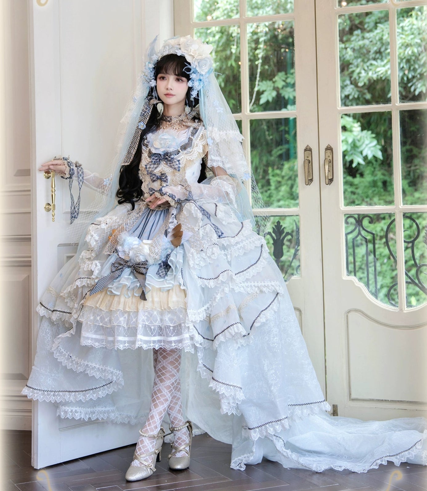 【受注予約8/13まで】Snow Rose Princess トレーン付きドレス・パステルブルー