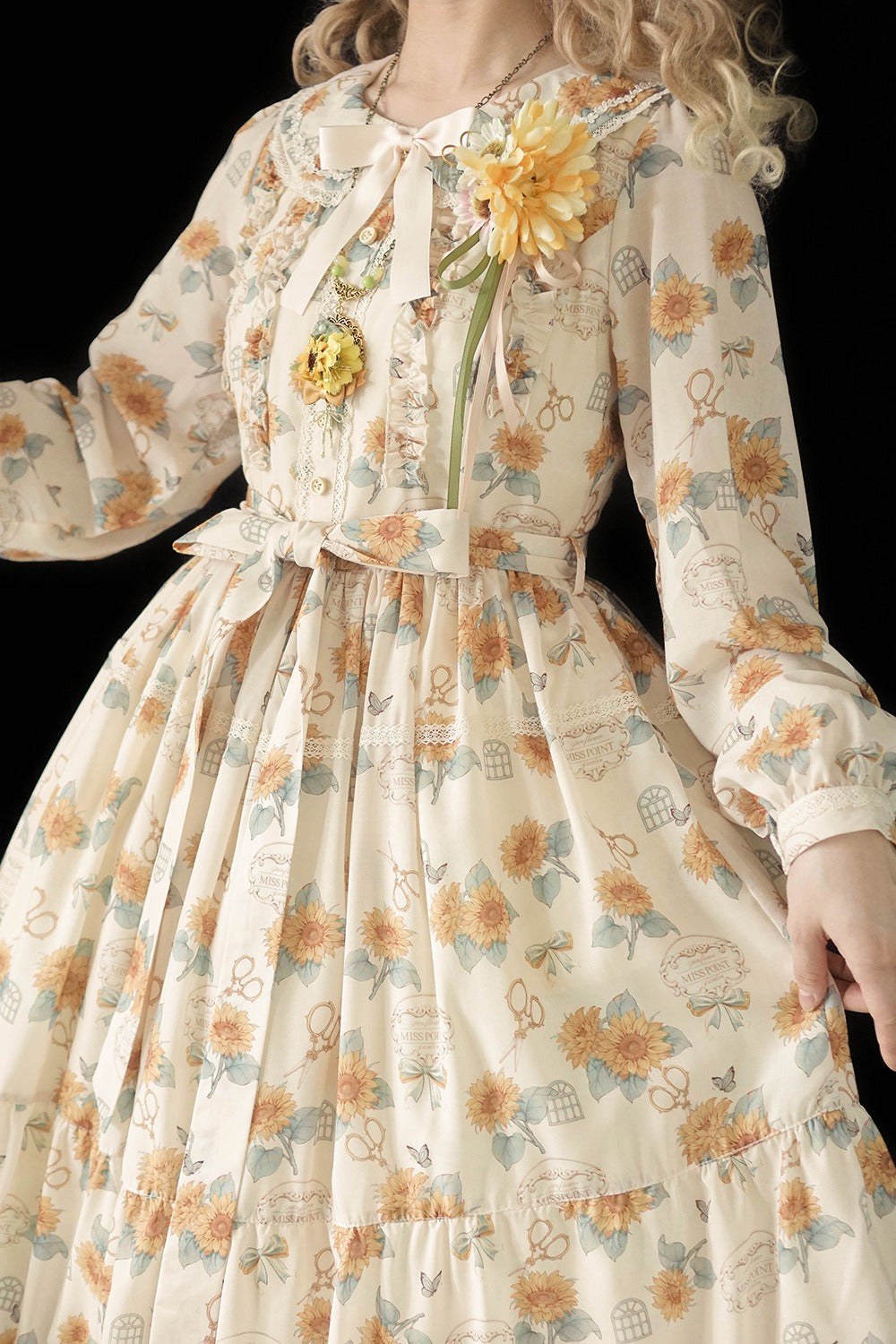 [Pre-order] Gardening Sunflower Daily Dress