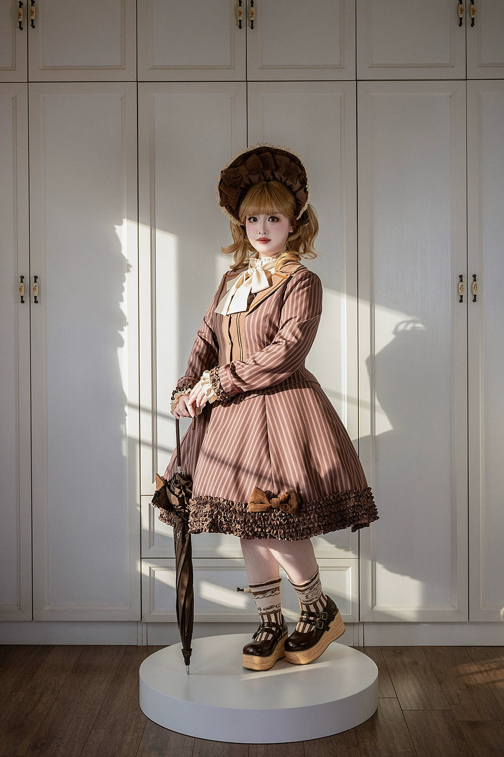 [Pre-orders available until 12/4] Classic Chocolat Stripe Short Jacket