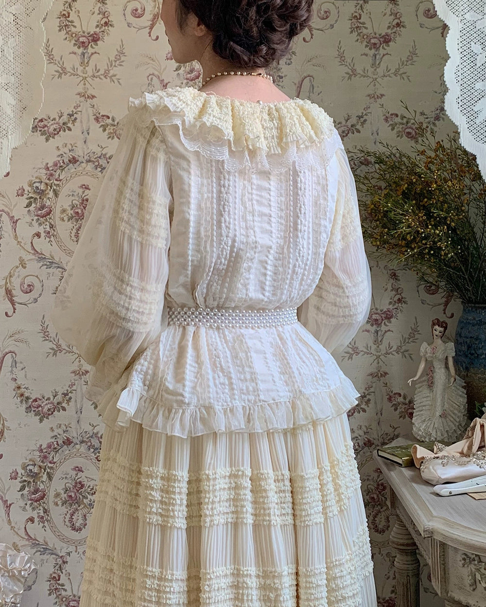 [Pre-orders available until 2/19] Cat Rose Tea Party Ruffled Long Sleeve Blouse