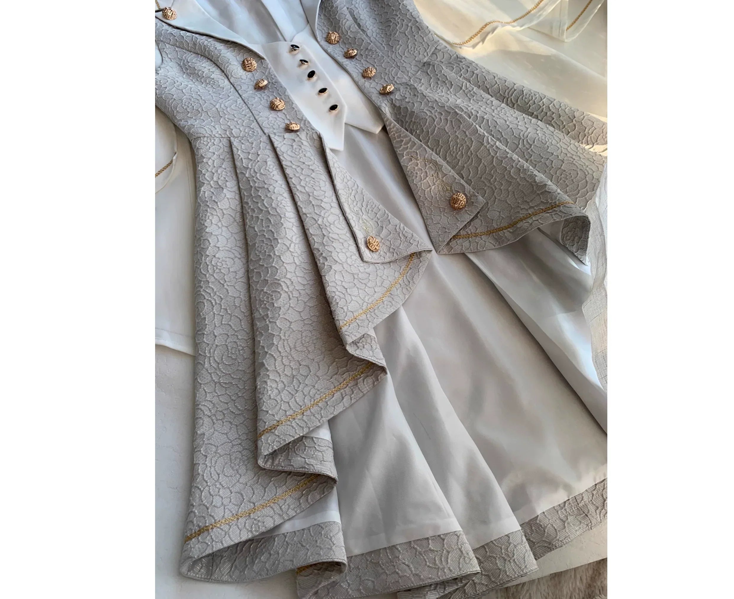 [Resale/Pre-orders until 10/16] Fallen Moon Law Vest with Cape