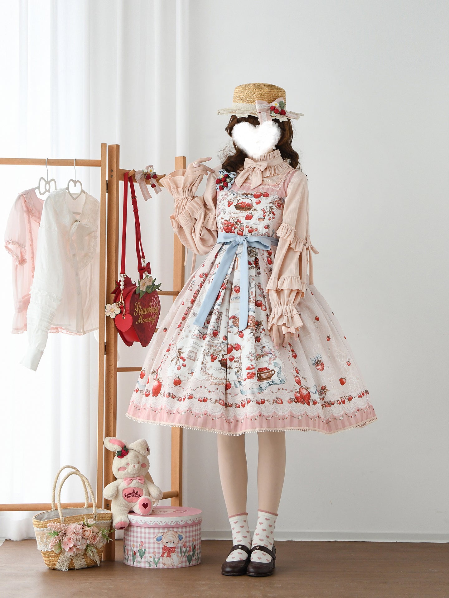 【受注予約12/16まで】Strawberry Manor ジャンパースカート