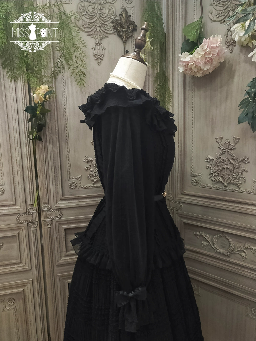 [Pre-orders available until 2/19] Cat Rose Tea Party Ruffled Long Sleeve Blouse