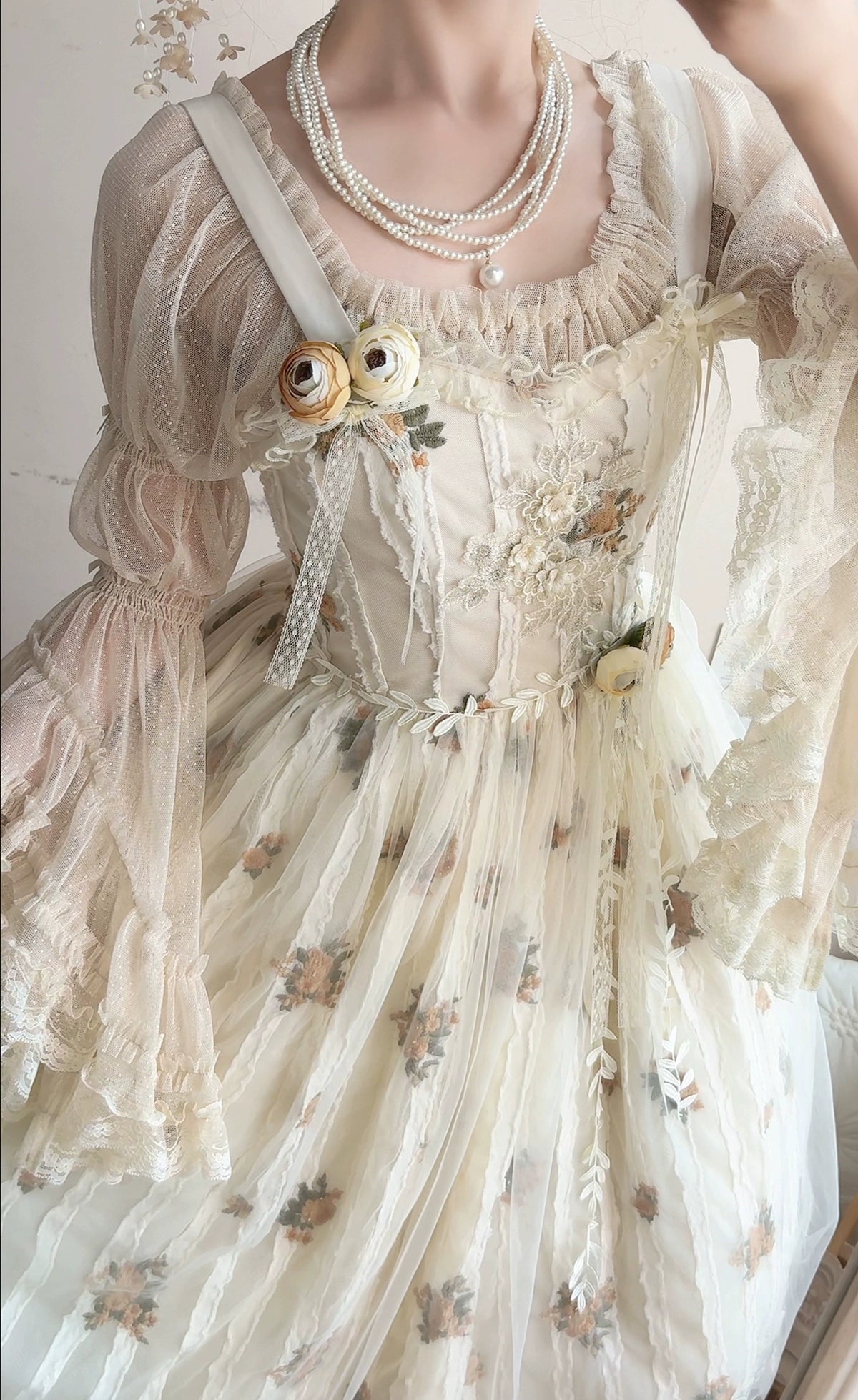 【受注予約8/27まで】Chloris お花のコサージュ