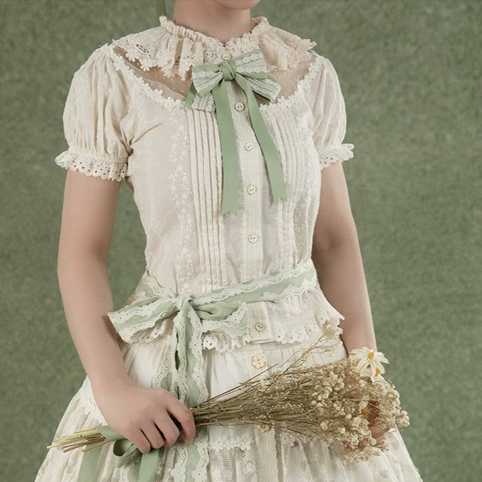 【受注予約8/18まで】White Blooming Season 半袖ブラウス