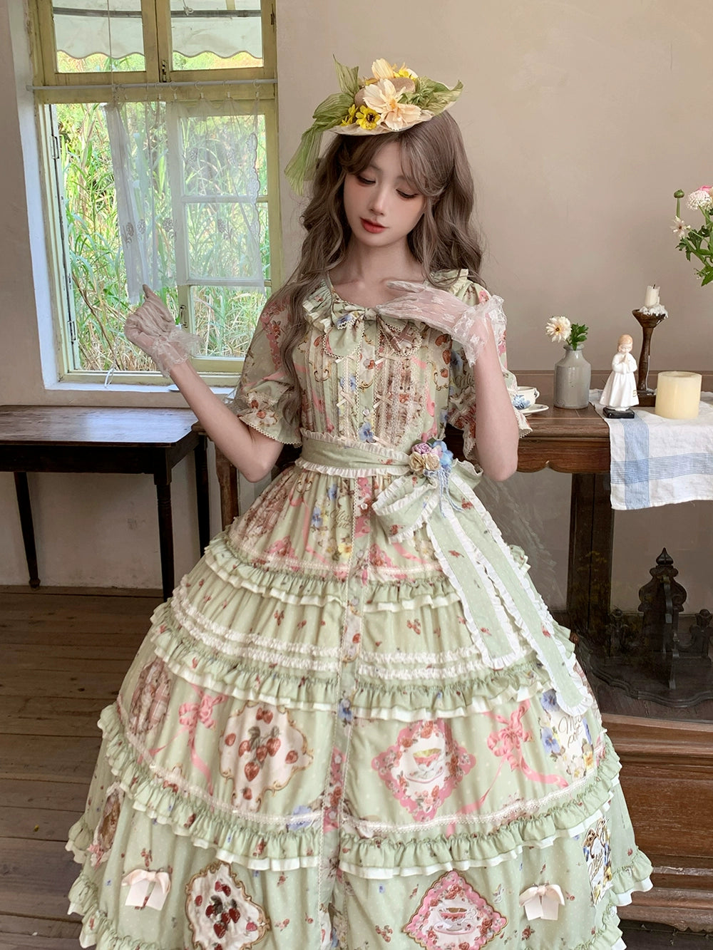 [Pre-orders available until 2/19] Cat Rose Tea Party Luxury Dress