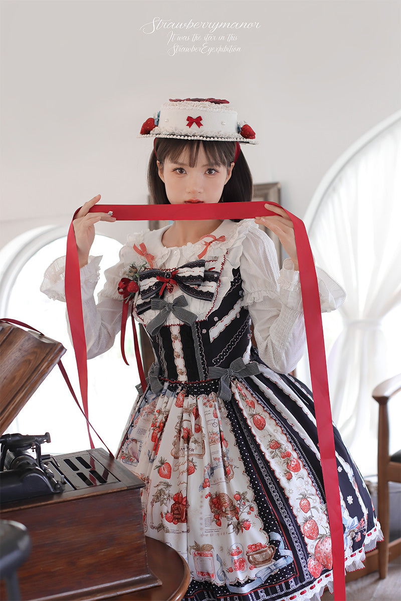 [Pre-orders available until 2/26] Strawberry Manor Print Jumper Skirt