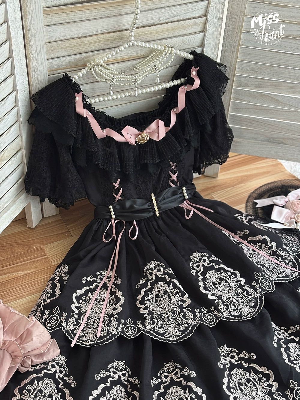 【受注予約9/25まで】Noble Garden 付け袖付き刺繍ワンピース