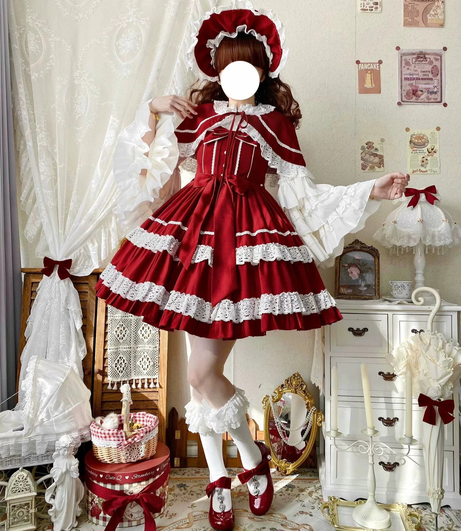 [Pre-orders available until 12/12] Caramel Doll Lace Short Cape