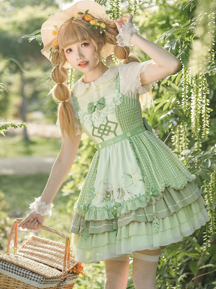 Lucky Day dot pattern round collar blouse