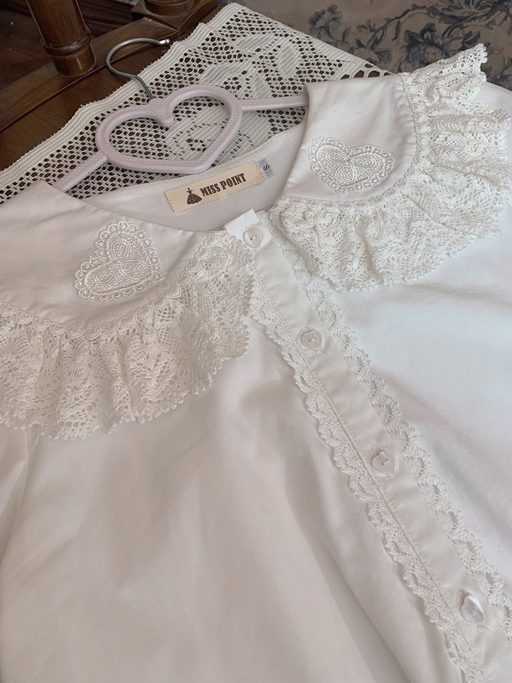 【受注予約10/15まで】Checkered Petal Rabbit うさ耳付き長袖ブラウス