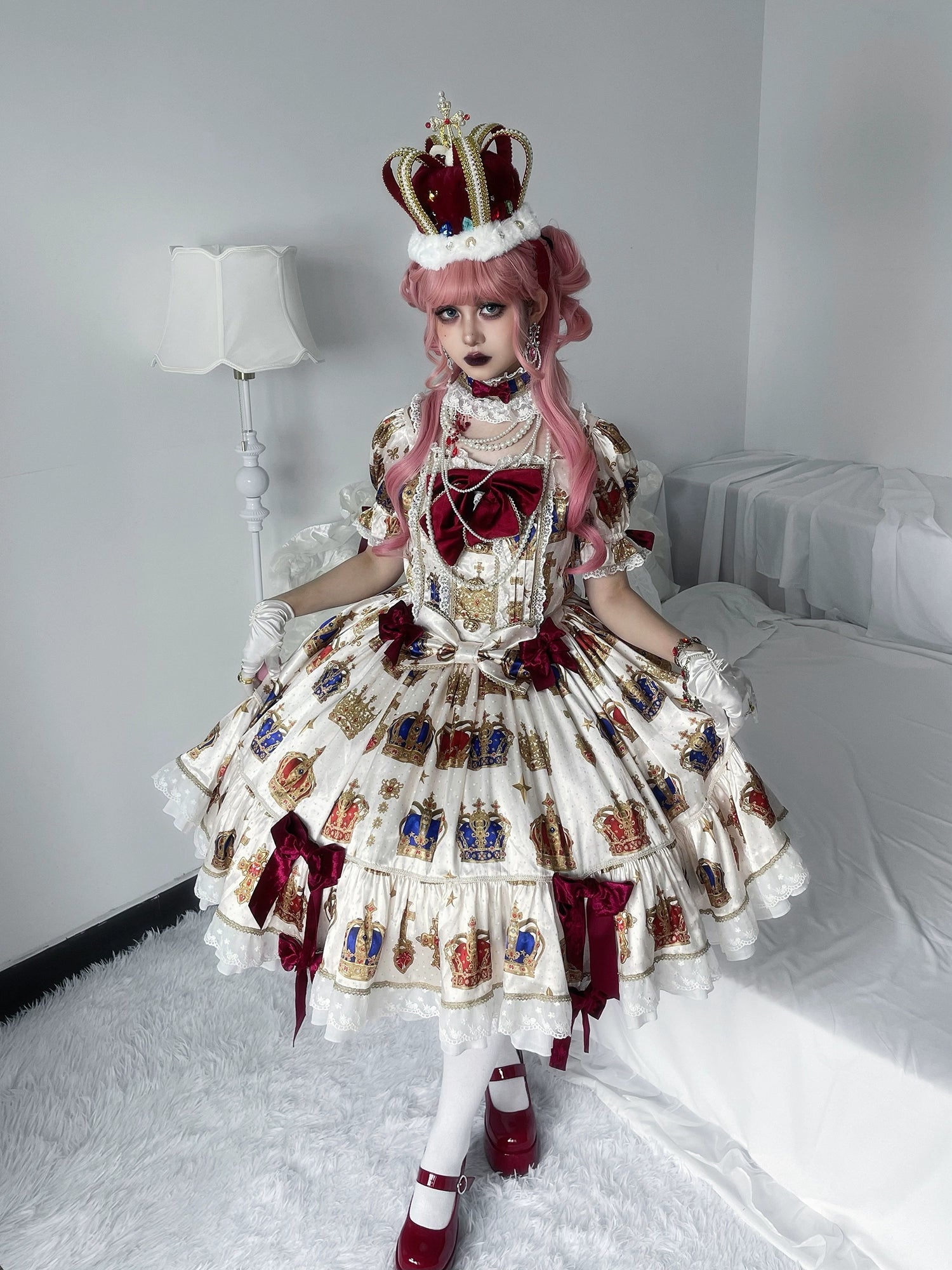[Resale/Pre-orders available until 3/9] Star Crown Velvet Ribbon Print Dress
