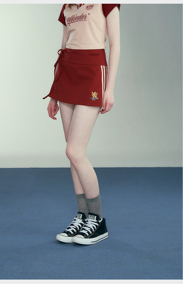 [Pre-order] Hogwarts School of Witchcraft and Wizardry Miniskirt, Short Sleeve Top and Hat Set