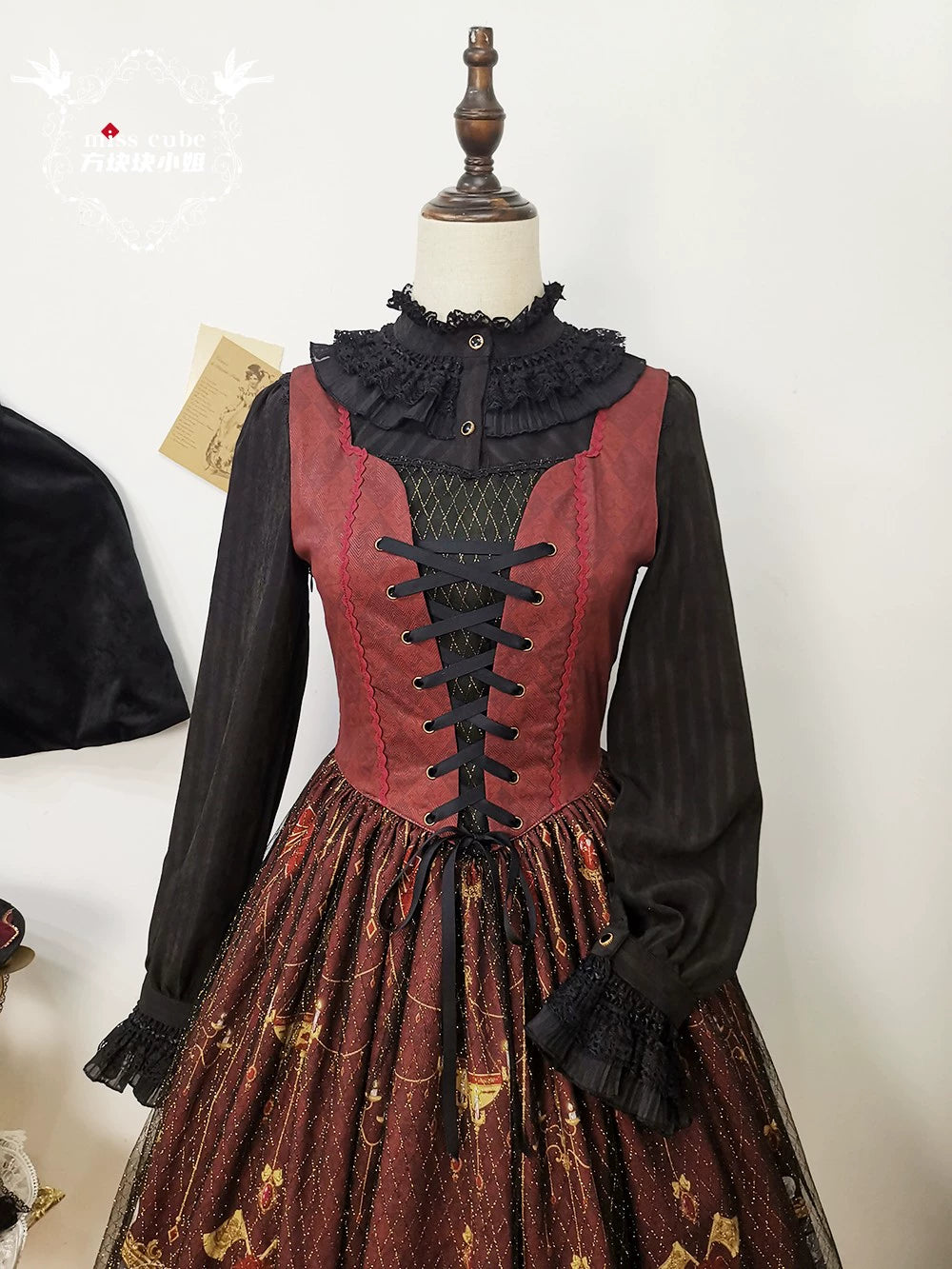 The Red Shoes Gothic Lolita Print Jumper Skirt