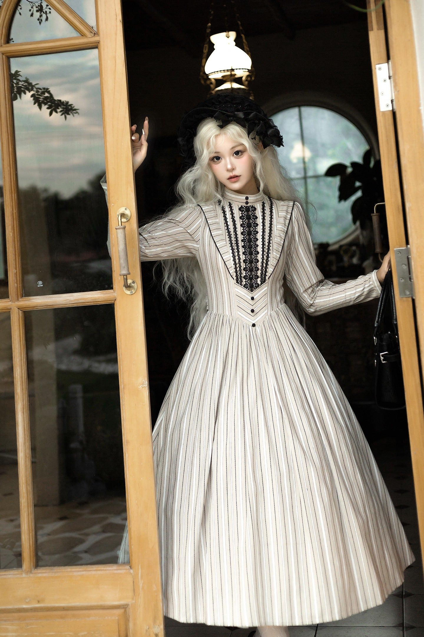 【受注予約10/28まで】Hidden behind the Books ストライプワンピース