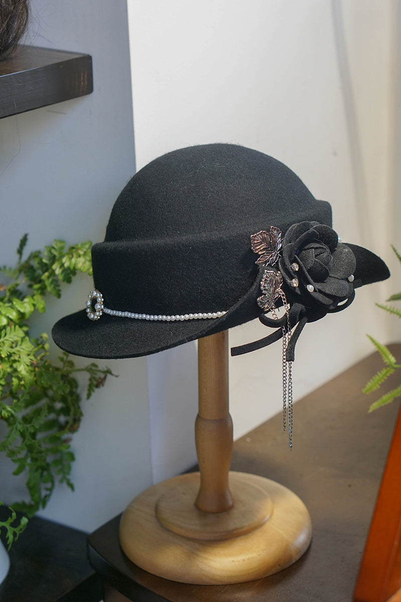 Simultaneous purchase only [Sale period ended] Fontainebleau hats, brooches, shawls, belts
