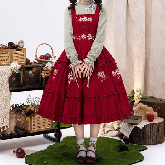 [Pre-orders available until 9/1] On the Hills Embroidered Jumper Skirt Mid-length