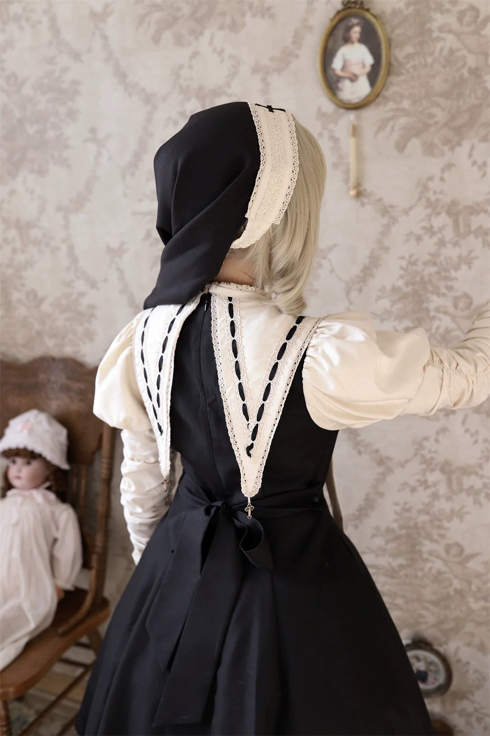 [Resale/Pre-orders until 10/16] Pray on a Moonlight Night Dress, Black x Off-White, Short Length