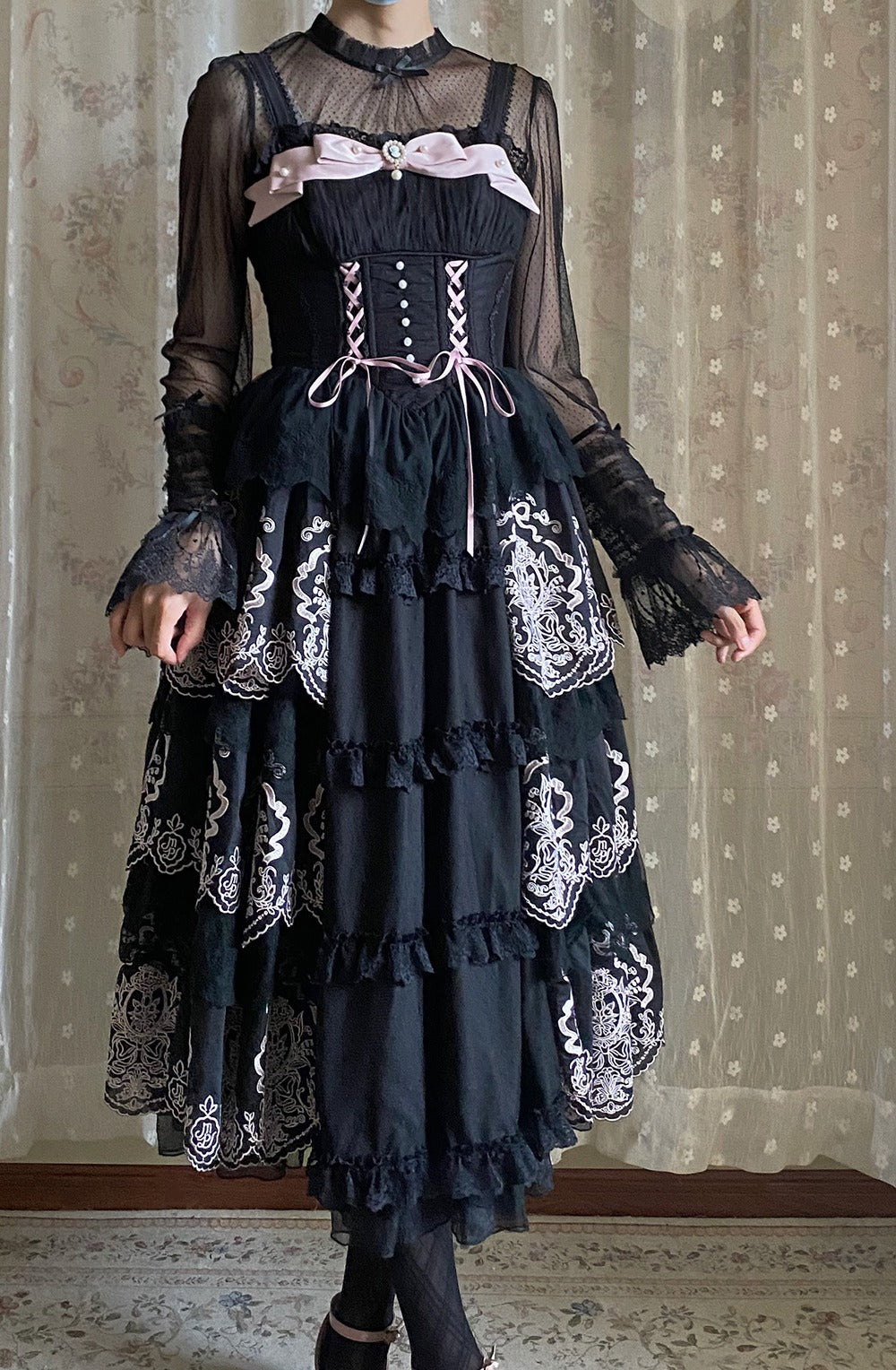 【受注予約9/25まで】Noble Garden 刺繍ジャンパースカート