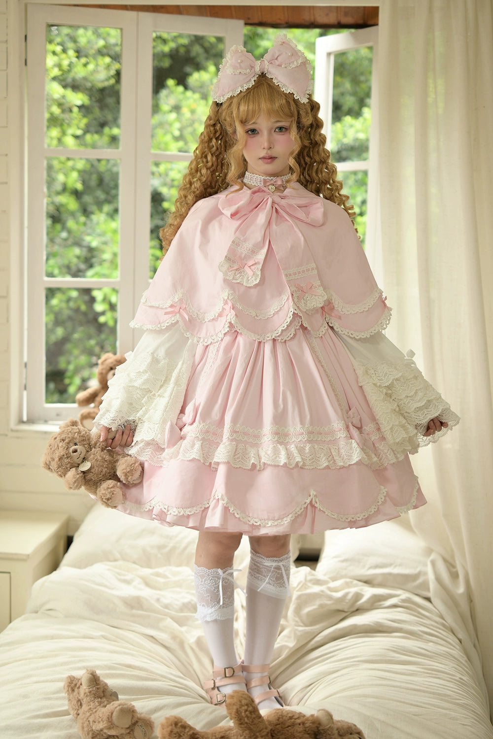 【予約販売】Antique Petal Rabbit うさ耳付きケープ