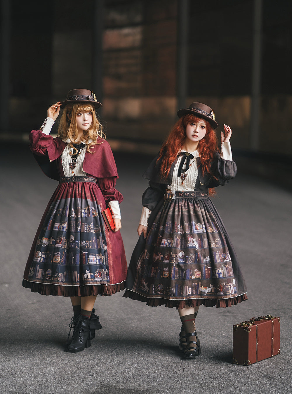 【予約販売】German Bookcase ワンピース （ケープ付）