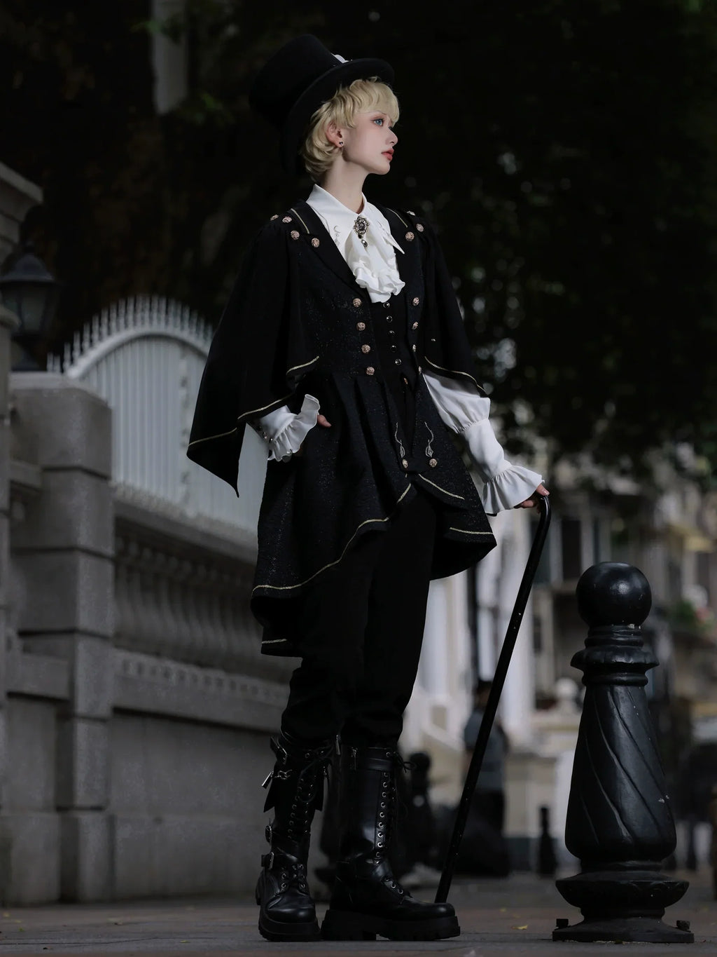 [Resale/Pre-orders until 10/16] Fallen Moon Law Vest with Cape