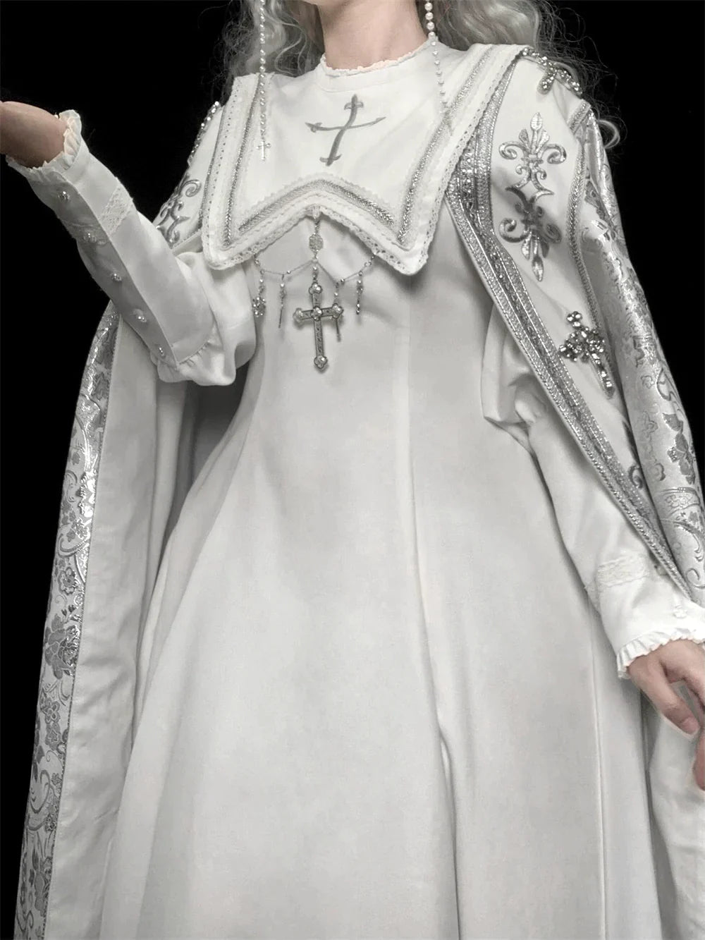 [Resale/Pre-orders until 10/16] Pray on a Moonlight Night Long Cloak