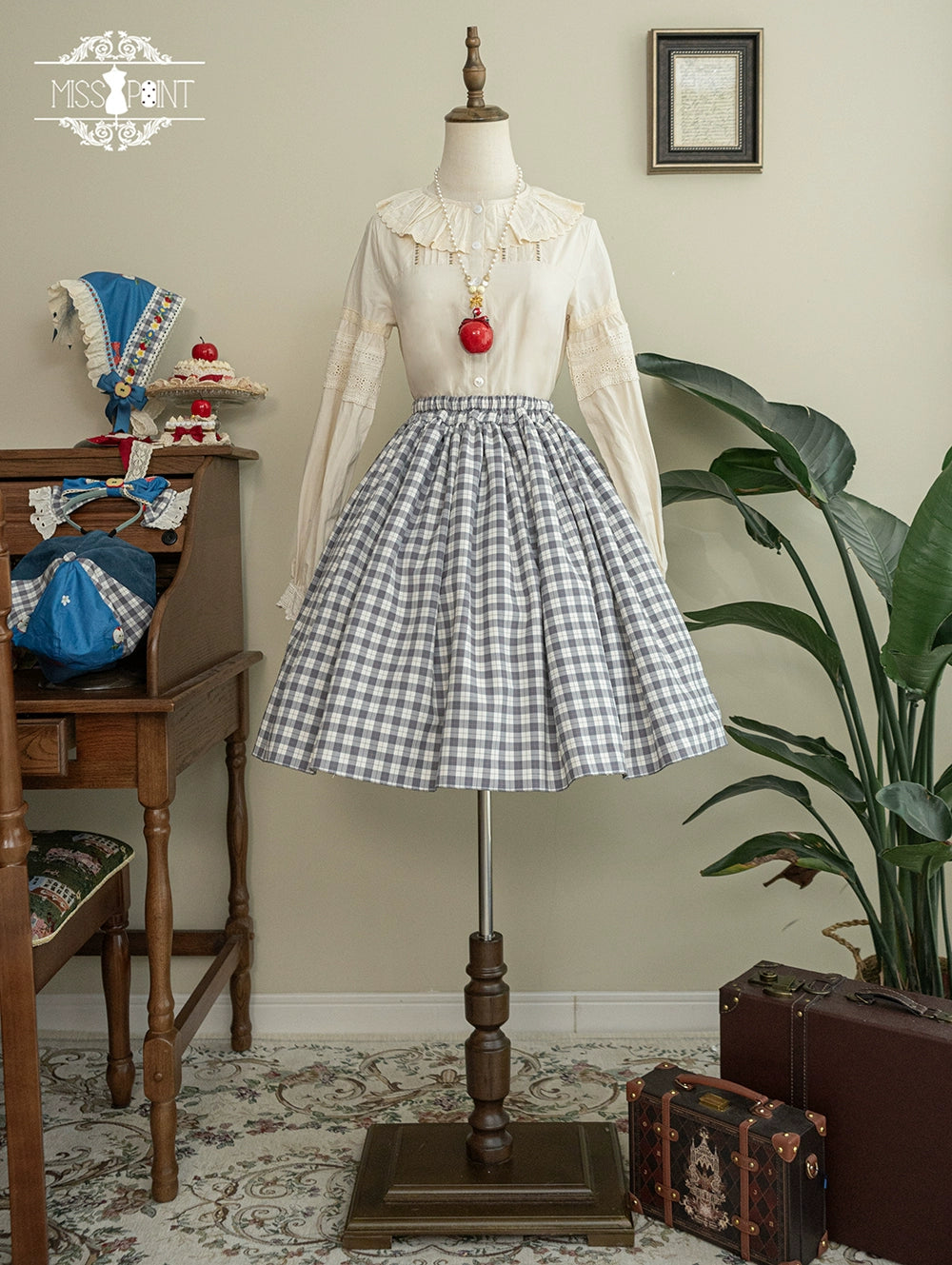 [Pre-order] Apple Garden Bavarian-style reversible skirt